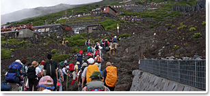 富士登山バスツアーのご案内