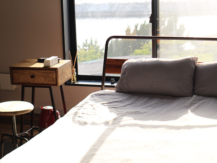 Book Tea Bed