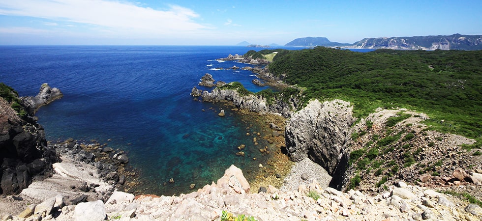 神引山展望台は新東京百景にも選ばれている式根島を代表する絶景ポイントです。