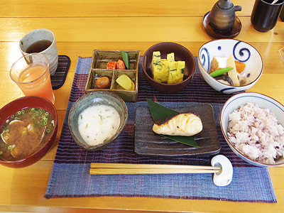 くつろぎの宿てつ家(父島)